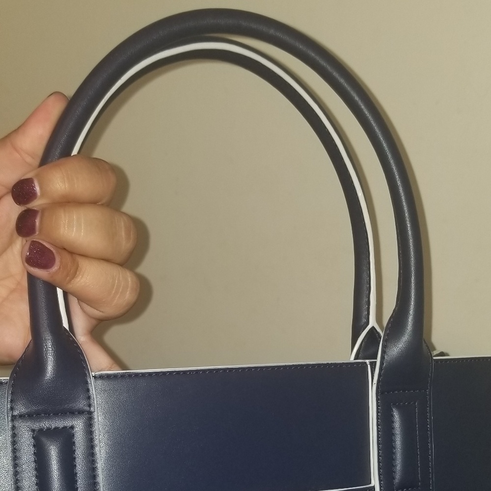 Vera Bradley work tote - Picture 3 of 3